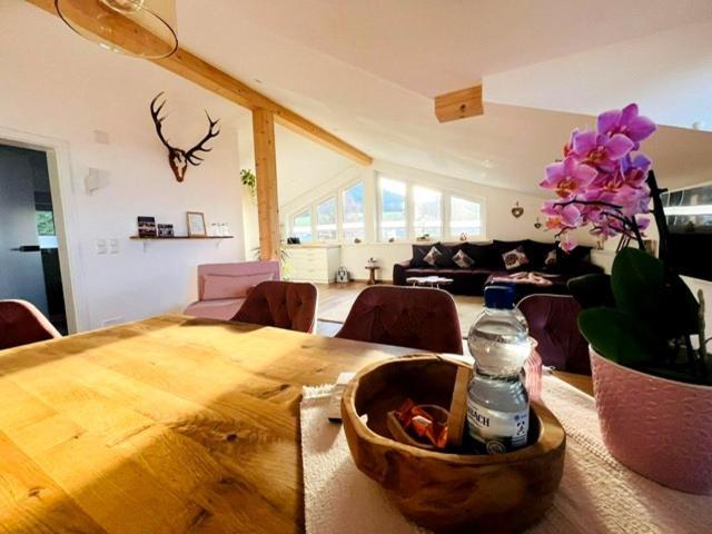 23 Neu Erbaute Ferienwohnung Mit Schloss- Und Panoramablick Halblech Luaran gambar